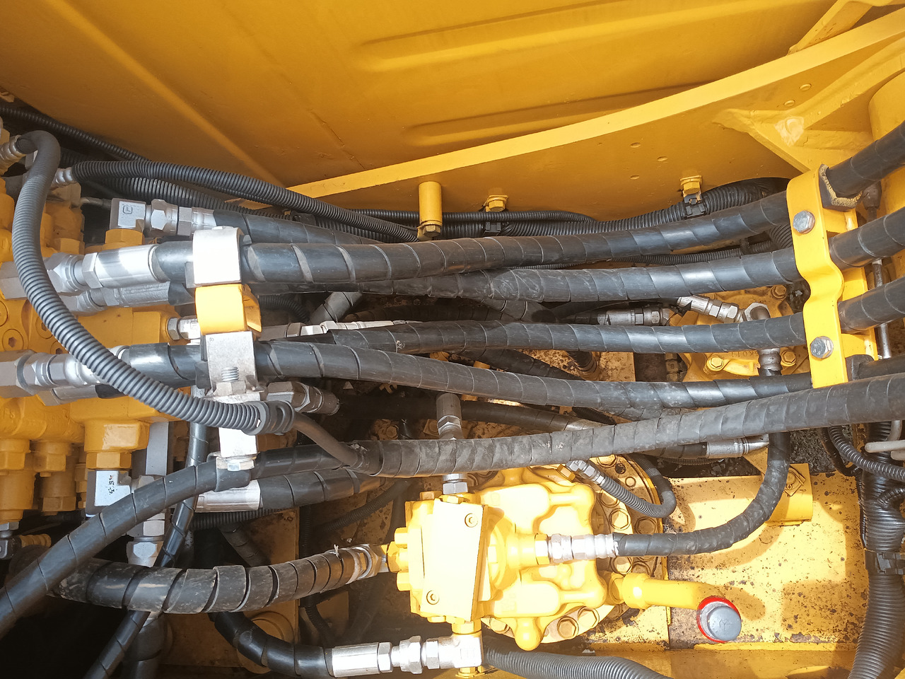 KOMATSU PC120 - حفار زحاف: صورة 3 KOMATSU PC120 - حفار زحاف: صورة 3