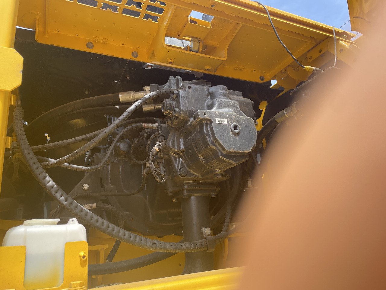 KOMATSU PC350-8 - حفار زحاف: صورة 4 KOMATSU PC350-8 - حفار زحاف: صورة 4