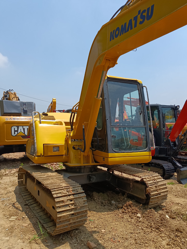 KOMATSU PC60-7 - حفار زحاف: صورة 5 KOMATSU PC60-7 - حفار زحاف: صورة 5