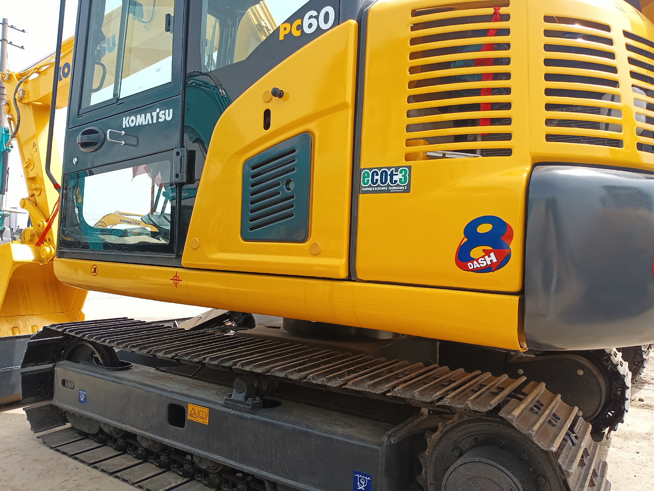 KOMATSU PC60-8 - حفار زحاف: صورة 5 KOMATSU PC60-8 - حفار زحاف: صورة 5