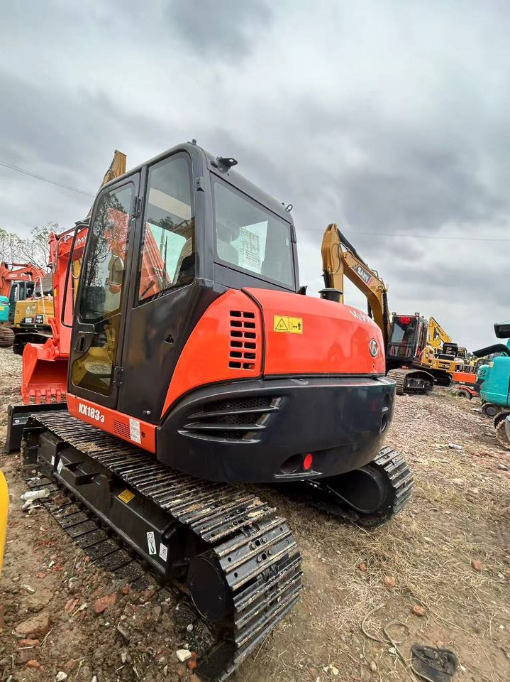 KUBOTA KX 183-3 - حفارة مُصَّغرة: صورة 4 KUBOTA KX 183-3 - حفارة مُصَّغرة: صورة 4