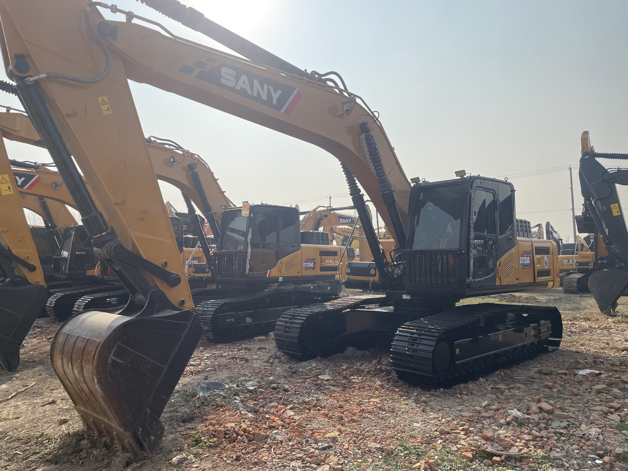 SANY SY235C - حفار زحاف: صورة 3 SANY SY235C - حفار زحاف: صورة 3