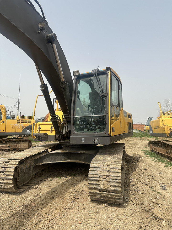 VOLVO EC220D - حفار زحاف: صورة 2 VOLVO EC220D - حفار زحاف: صورة 2