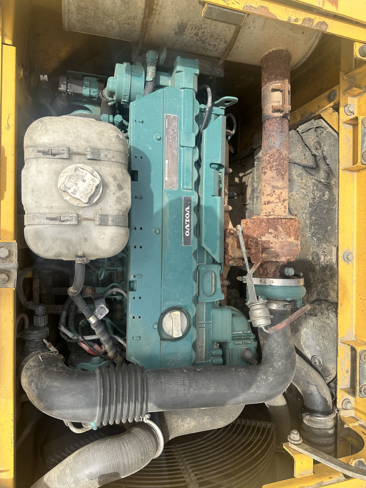 VOLVO EC220D - حفار زحاف: صورة 5 VOLVO EC220D - حفار زحاف: صورة 5