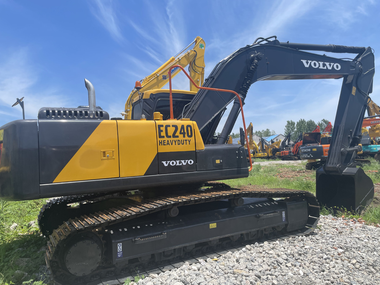 VOLVO EC240 - حفار زحاف: صورة 2 VOLVO EC240 - حفار زحاف: صورة 2