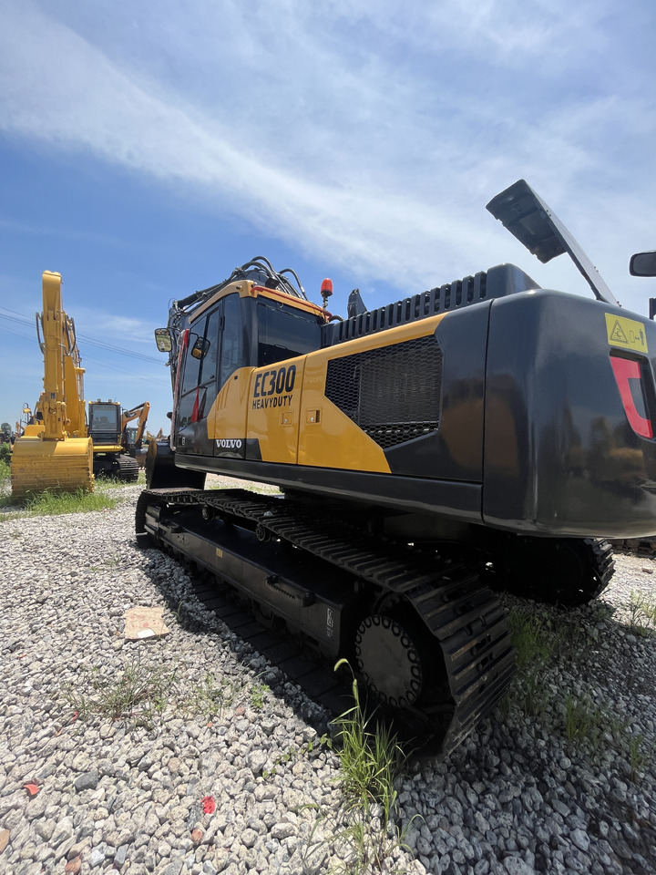 Volvo EC300DL - حفار زحاف: صورة 5 Volvo EC300DL - حفار زحاف: صورة 5