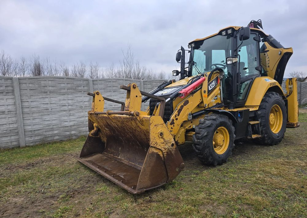 Caterpillar - جرافة حفار: صورة 1 Caterpillar - جرافة حفار: صورة 1