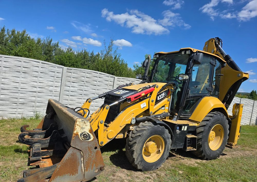 Caterpillar - جرافة حفار: صورة 1 Caterpillar - جرافة حفار: صورة 1