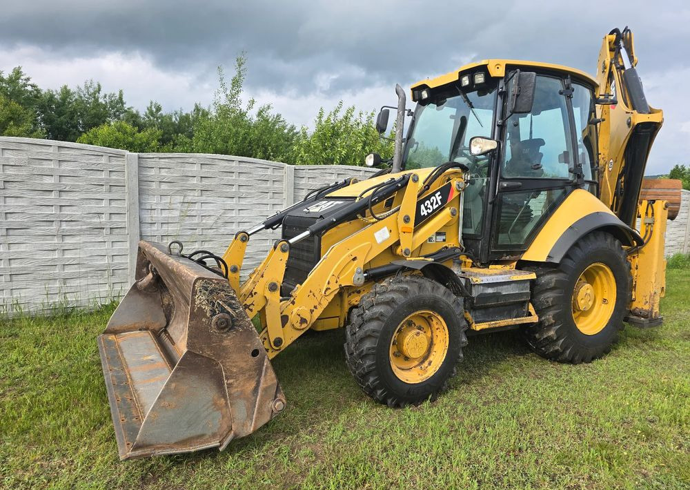 Caterpillar - جرافة حفار: صورة 1 Caterpillar - جرافة حفار: صورة 1