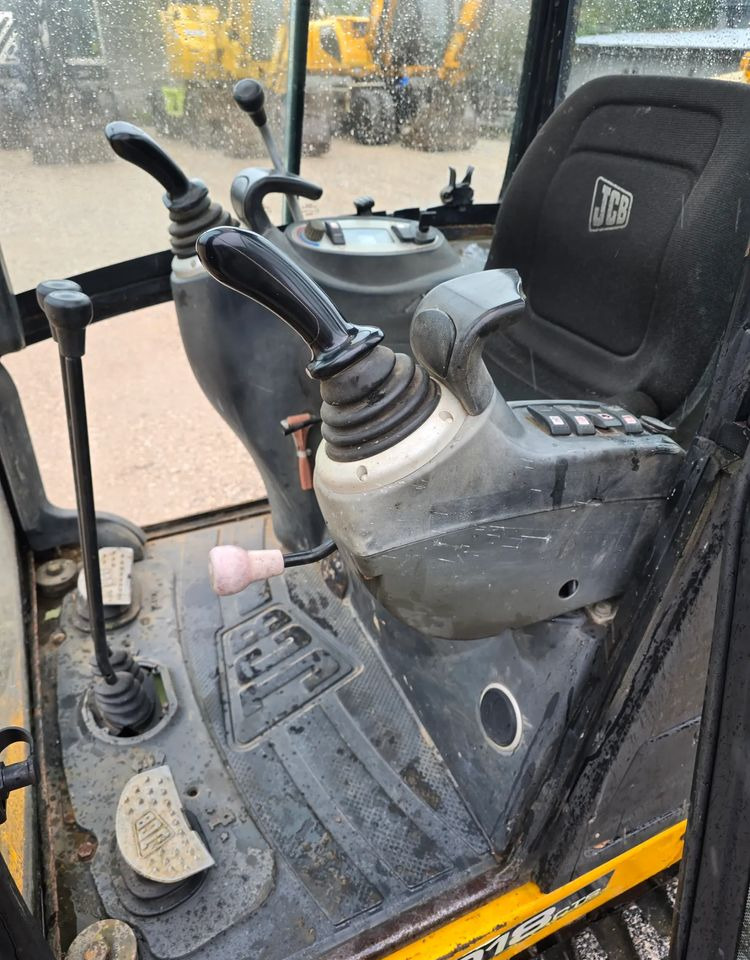 JCB - حفارة مُصَّغرة: صورة 3 JCB - حفارة مُصَّغرة: صورة 3