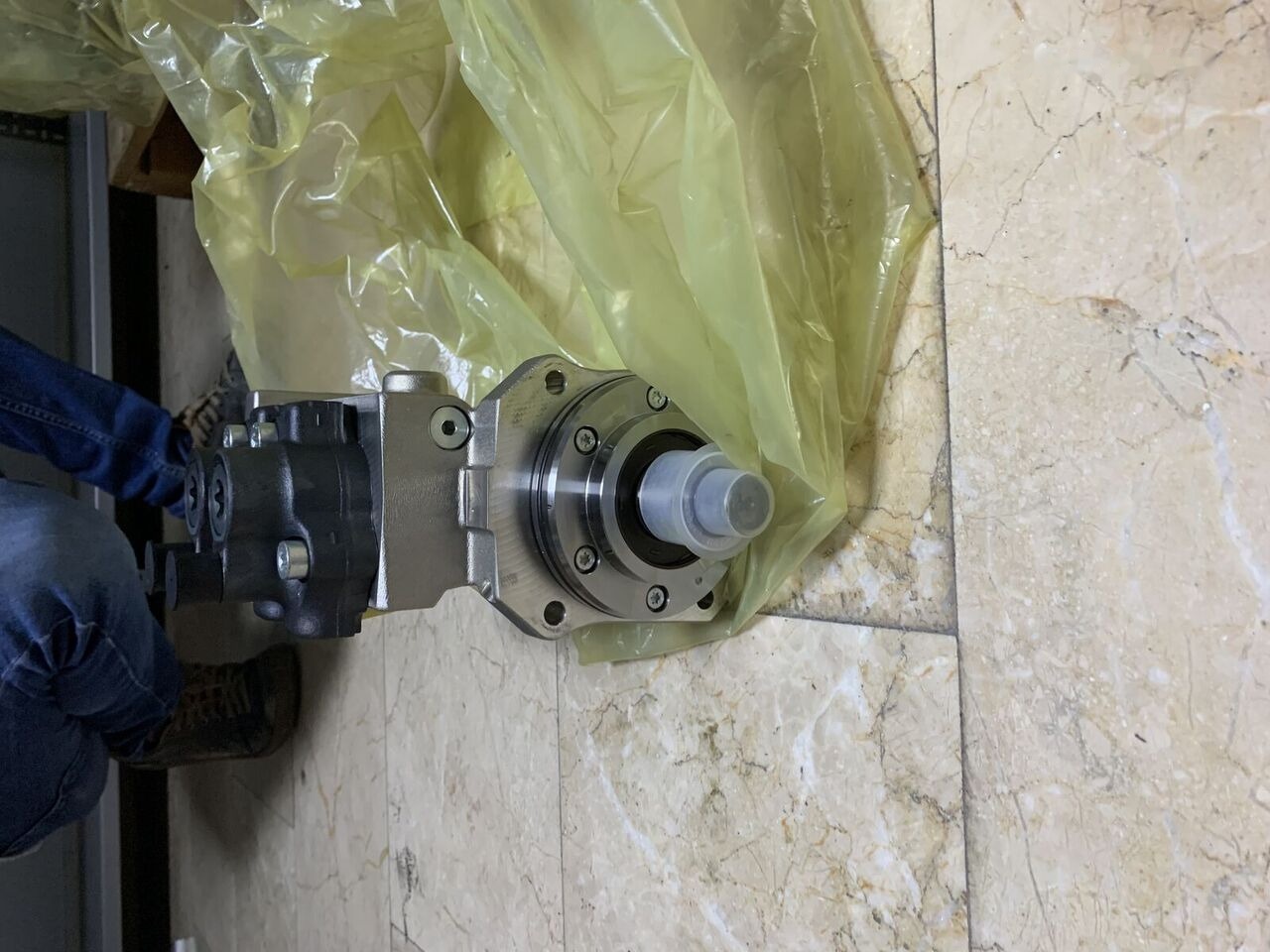 Bosch 0455020260 Mercedes-Benz 2017-2020 - مضخة وقود - شاحنة: صورة 4 Bosch 0455020260 Mercedes-Benz 2017-2020 - مضخة وقود - شاحنة: صورة 4