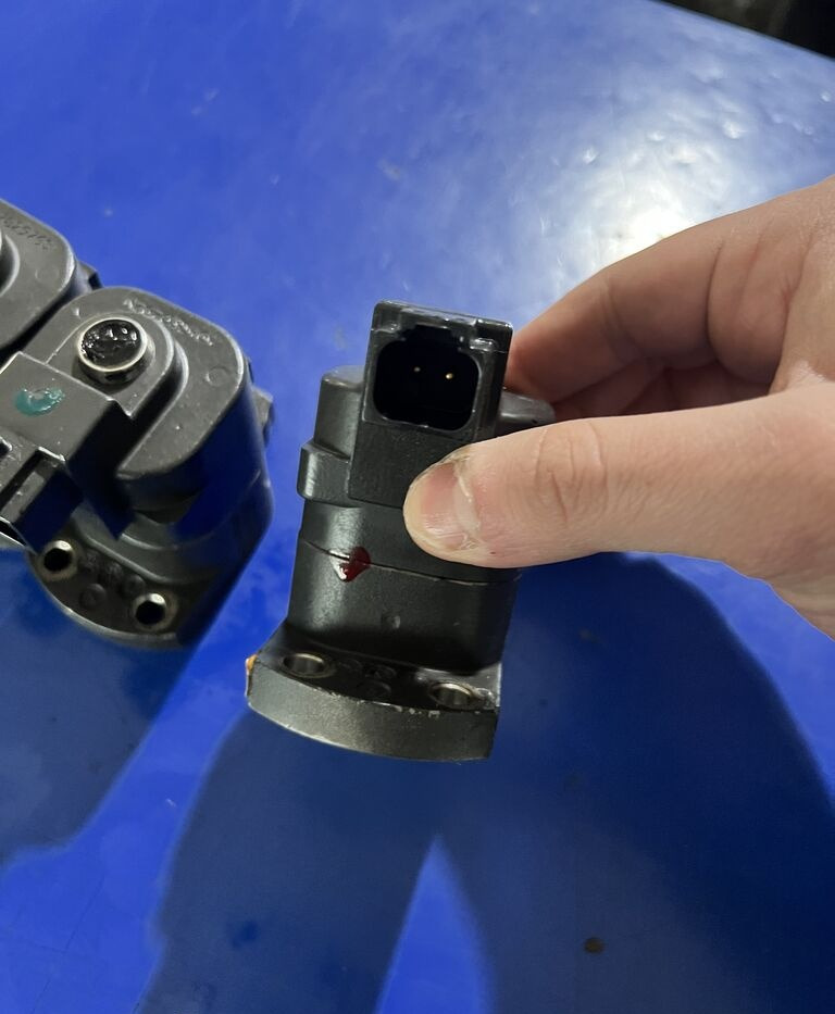 Selenoid (Bobin) Scania 208-2023 Cummins - النظام الكهربائي - شاحنة: صورة 3 Selenoid (Bobin) Scania 208-2023 Cummins - النظام الكهربائي - شاحنة: صورة 3