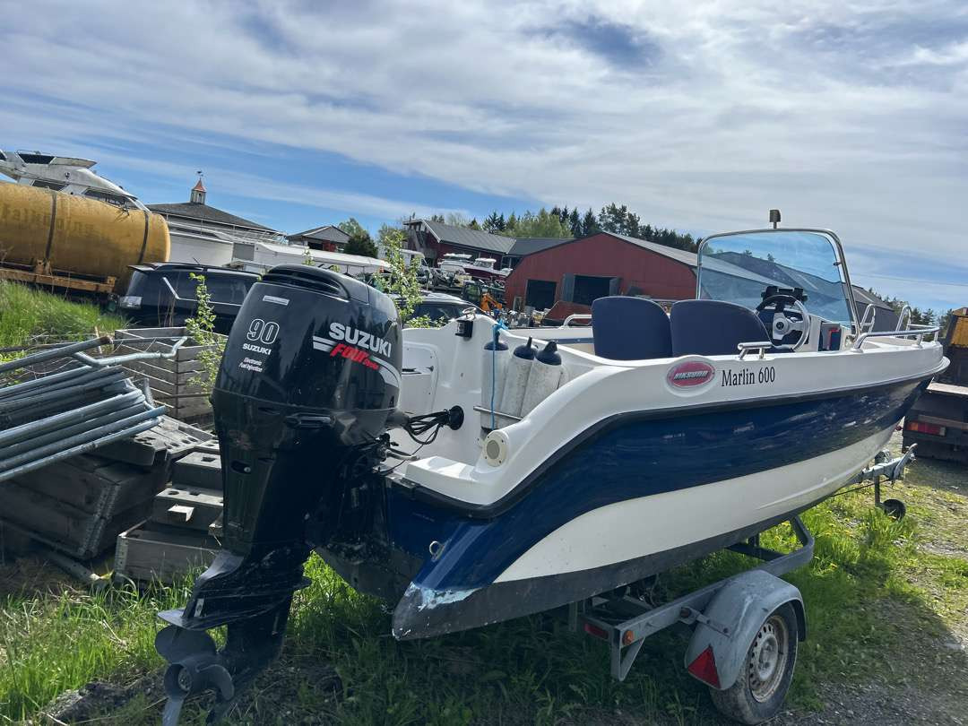19 fots Båt Viksund Marlin 600 + båtmotor Suzuki 90 Hk - آليات: صورة 3 19 fots Båt Viksund Marlin 600 + båtmotor Suzuki 90 Hk - آليات: صورة 3