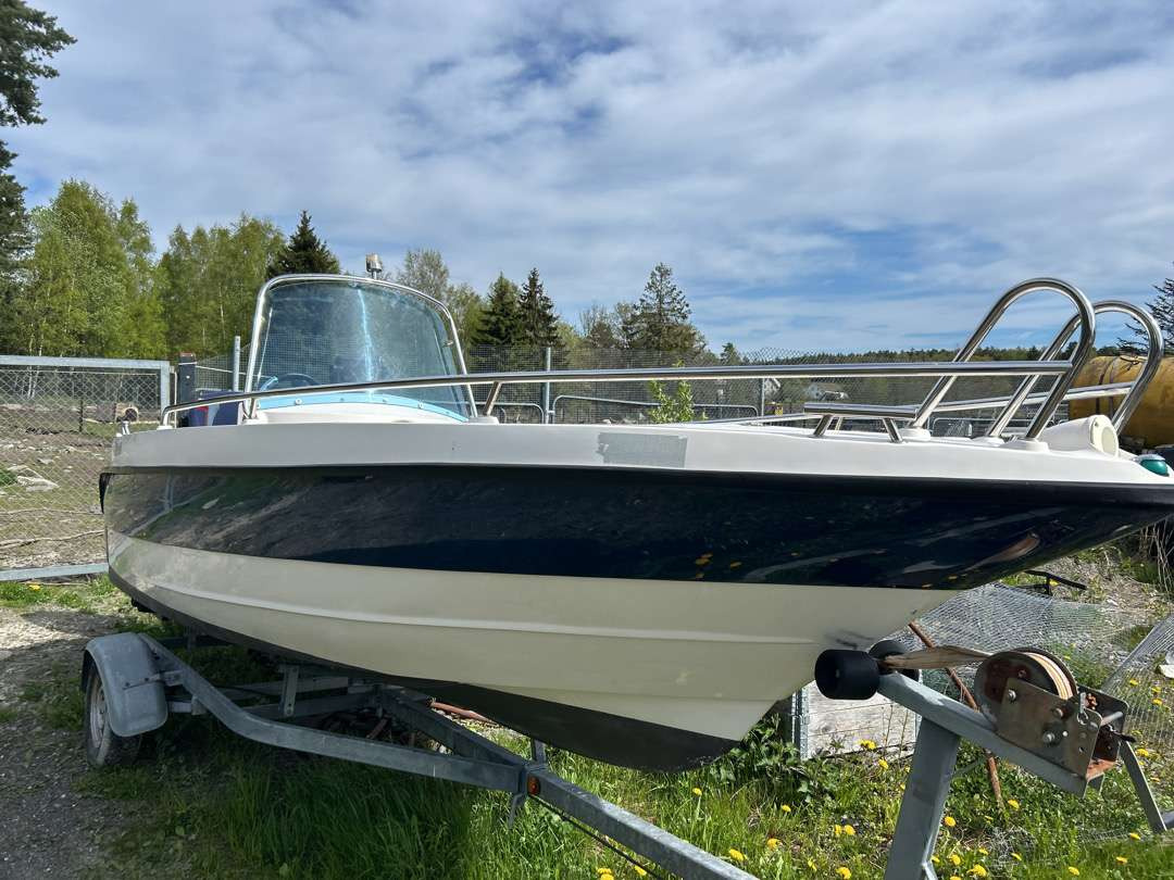 19 fots Båt Viksund Marlin 600 + båtmotor Suzuki 90 Hk - آليات: صورة 2 19 fots Båt Viksund Marlin 600 + båtmotor Suzuki 90 Hk - آليات: صورة 2