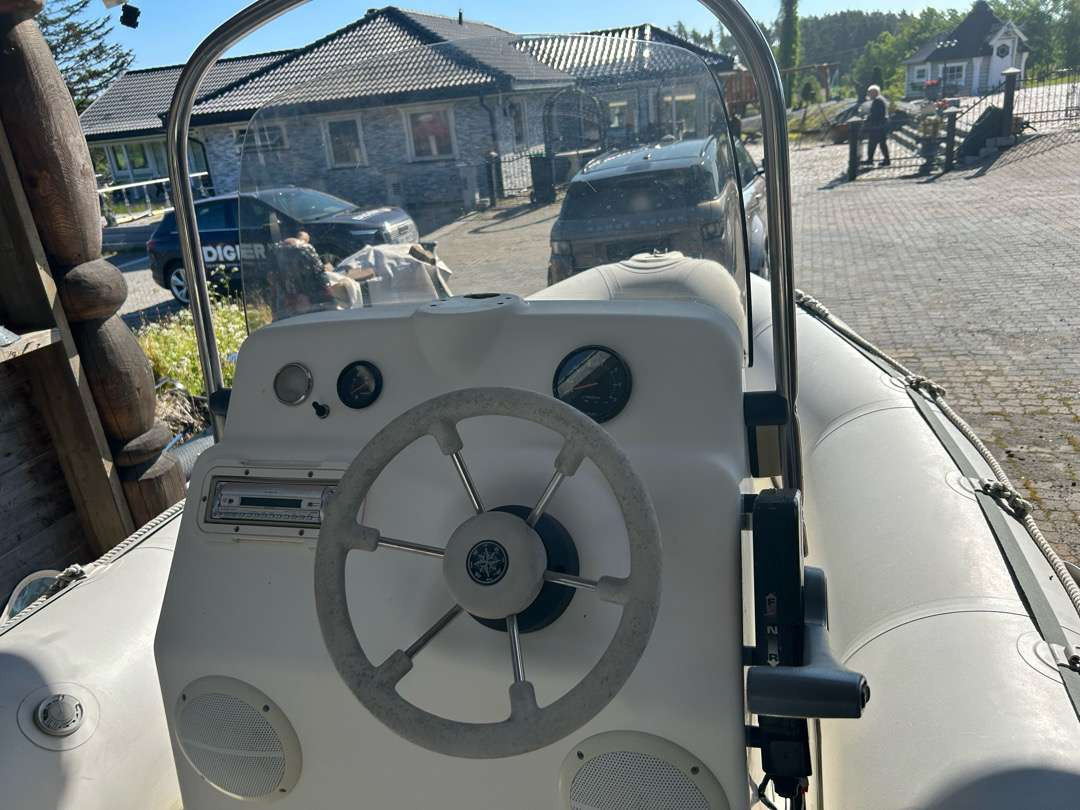 2005 Rib Bombard Explorer SB + Båtmotor Suzuki 70 Hk - آليات: صورة 5 2005 Rib Bombard Explorer SB + Båtmotor Suzuki 70 Hk - آليات: صورة 5