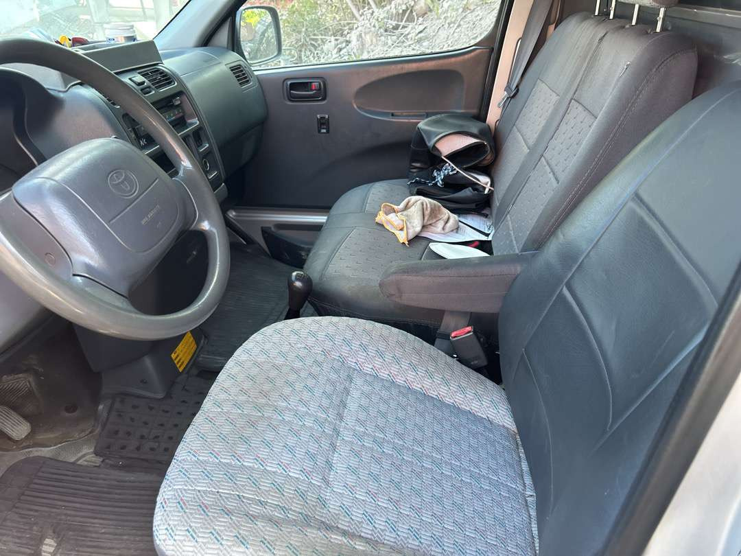 فان 2005 Varebil  TOYOTA HIACE 4WD EU-Godkjent: صورة 11