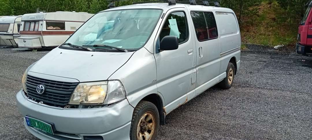2008 Toyota Hiace 4WD og 2007 Toyota Hiace selges samlet - سيارة: صورة 1 2008 Toyota Hiace 4WD og 2007 Toyota Hiace selges samlet - سيارة: صورة 1
