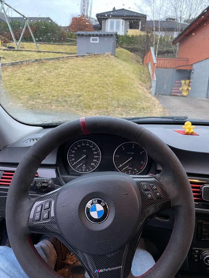 2009 BMW 318d Touring - سيارة: صورة 5 2009 BMW 318d Touring - سيارة: صورة 5