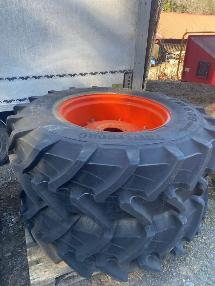 2stk Trelleborg TM600 på felg - الآلات الزراعية: صورة 1 2stk Trelleborg TM600 på felg - الآلات الزراعية: صورة 1