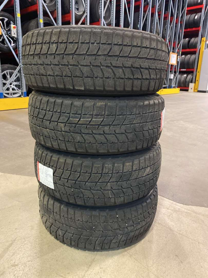 Bridgestone Blizzak WS70 vinterdekk - الأدوات والمعدات: صورة 1 Bridgestone Blizzak WS70 vinterdekk - الأدوات والمعدات: صورة 1