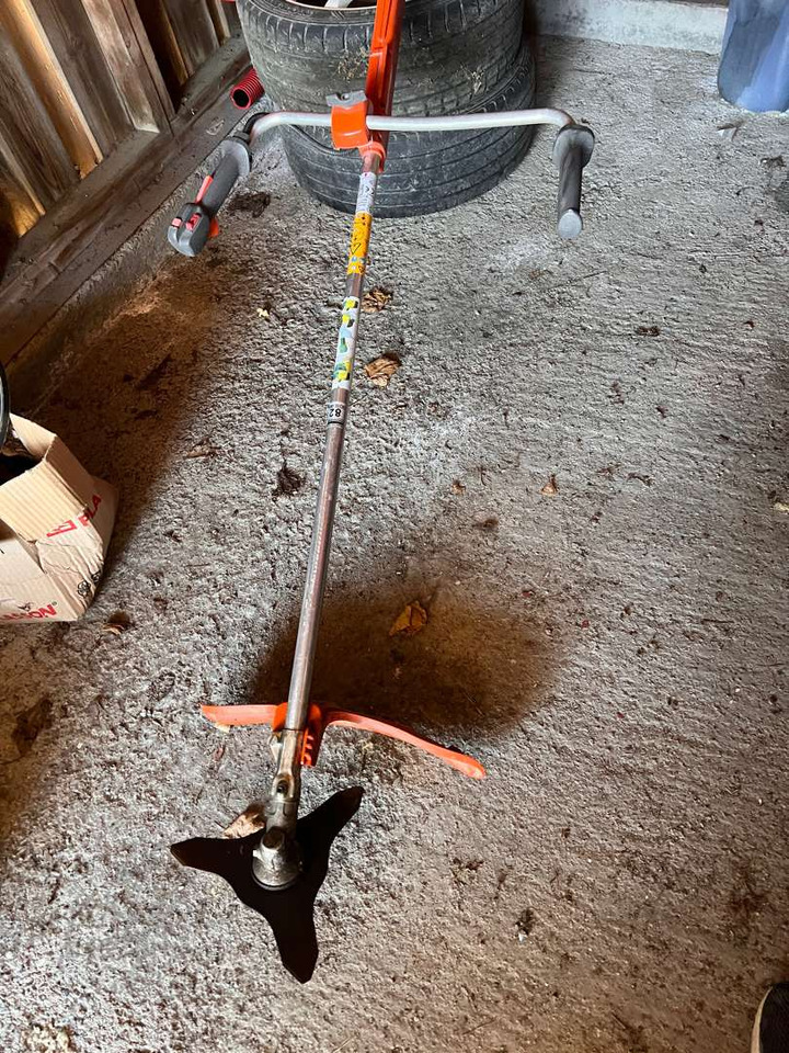 Husqvarna kantklipper repobjekt - جزازة أعشاب الحدائق: صورة 4 Husqvarna kantklipper repobjekt - جزازة أعشاب الحدائق: صورة 4