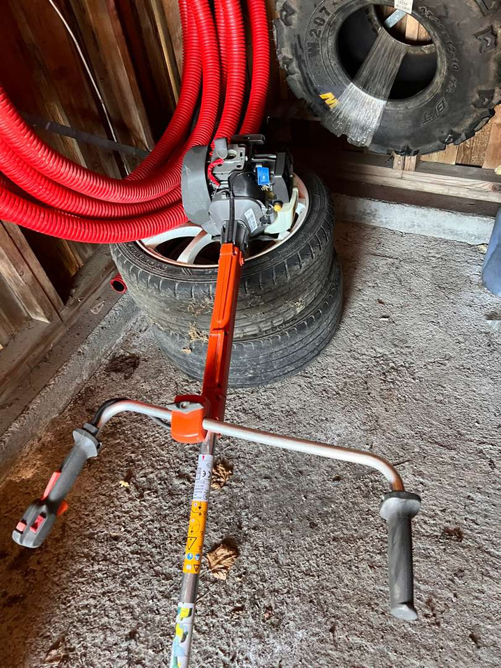 Husqvarna kantklipper repobjekt - جزازة أعشاب الحدائق: صورة 1 Husqvarna kantklipper repobjekt - جزازة أعشاب الحدائق: صورة 1