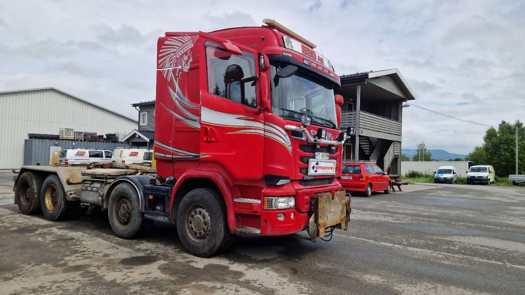 شاحنة ذات خطاف Scania R580 Brøytebil med sideplog og hydraulisk saltsystem: صورة 7 شاحنة ذات خطاف Scania R580 Brøytebil med sideplog og hydraulisk saltsystem: صورة 7