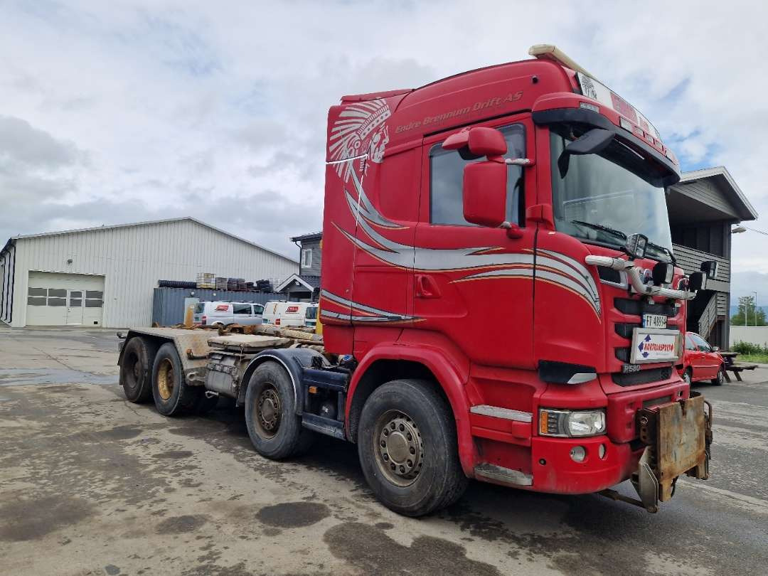 Scania R580 Brøytebil med sideplog og hydraulisk saltsystem - شاحنة ذات خطاف: صورة 3 Scania R580 Brøytebil med sideplog og hydraulisk saltsystem - شاحنة ذات خطاف: صورة 3