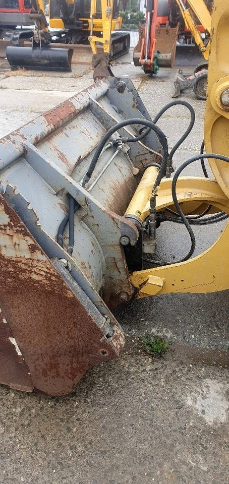 CAT 906M - اللودر بعجل: صورة 2 CAT 906M - اللودر بعجل: صورة 2