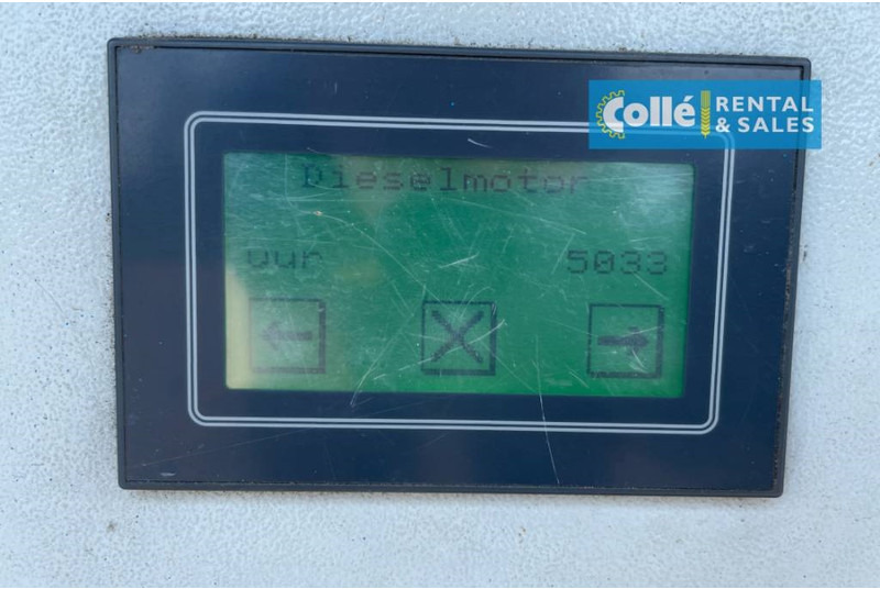 رافعة هيدروليكية مقصية Holland lift Megastar G-320DL30 4WDS/N | 2006: صورة 10