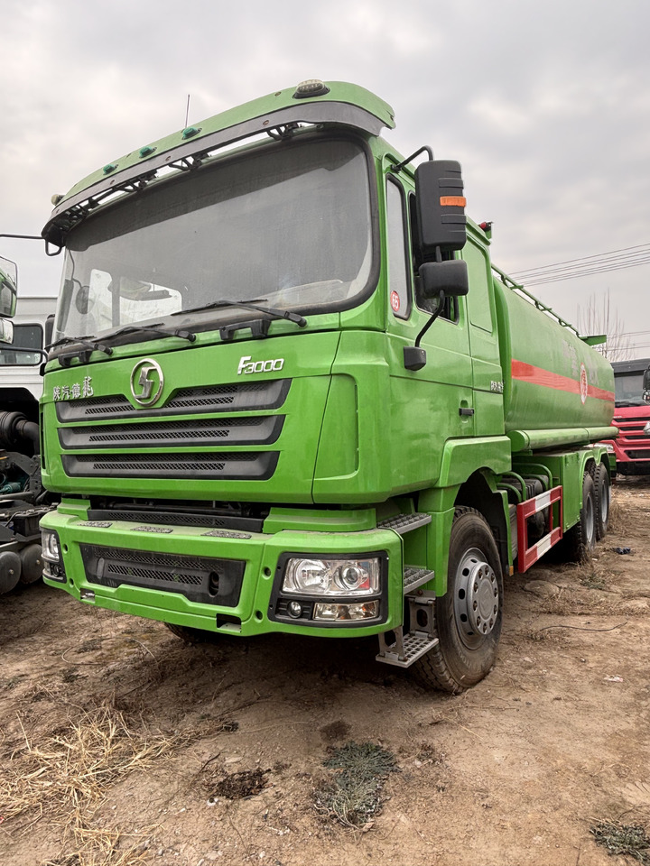 SHACMAN F3000 - شاحنة صهريج: صورة 1 SHACMAN F3000 - شاحنة صهريج: صورة 1