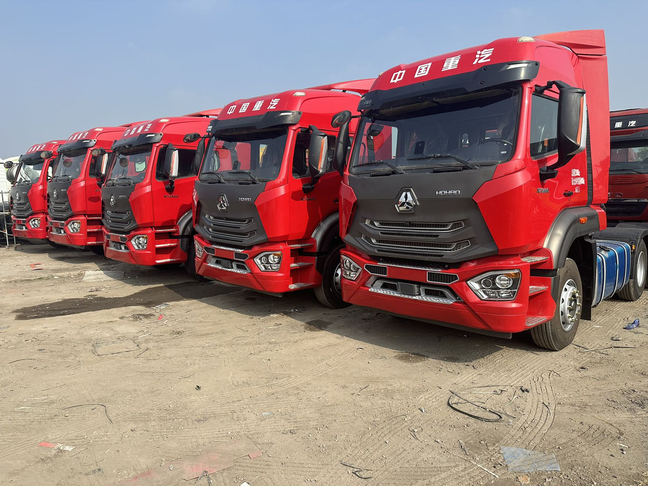 SINOTRUCK HAOHAN - وحدة جر: صورة 1 SINOTRUCK HAOHAN - وحدة جر: صورة 1