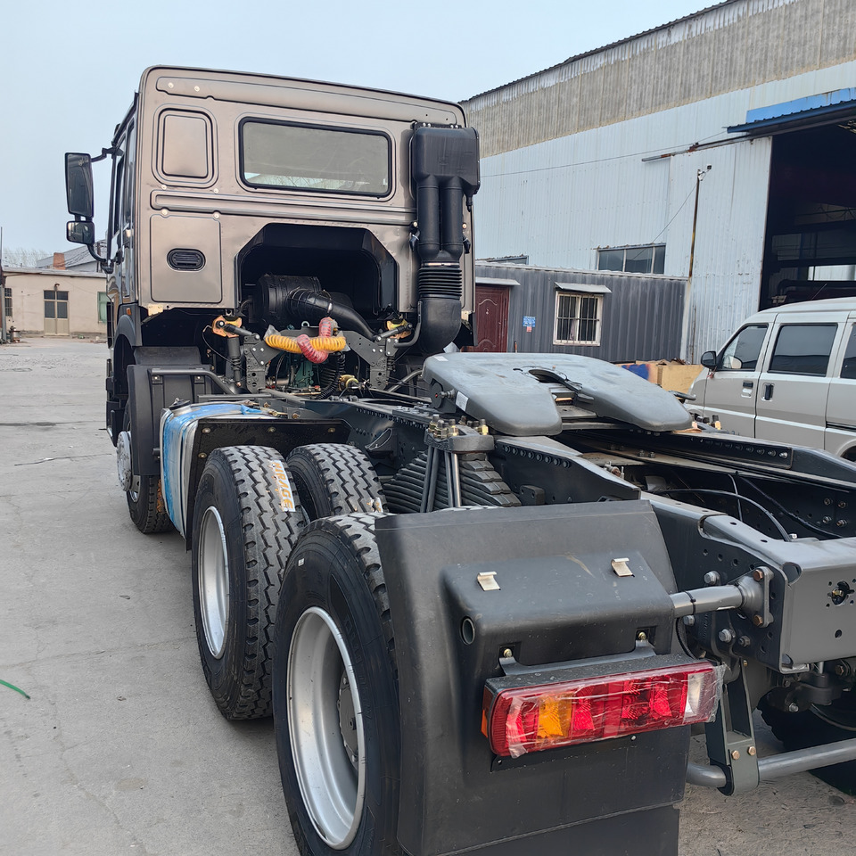 SINOTRUCK HOWO - وحدة جر: صورة 4 SINOTRUCK HOWO - وحدة جر: صورة 4