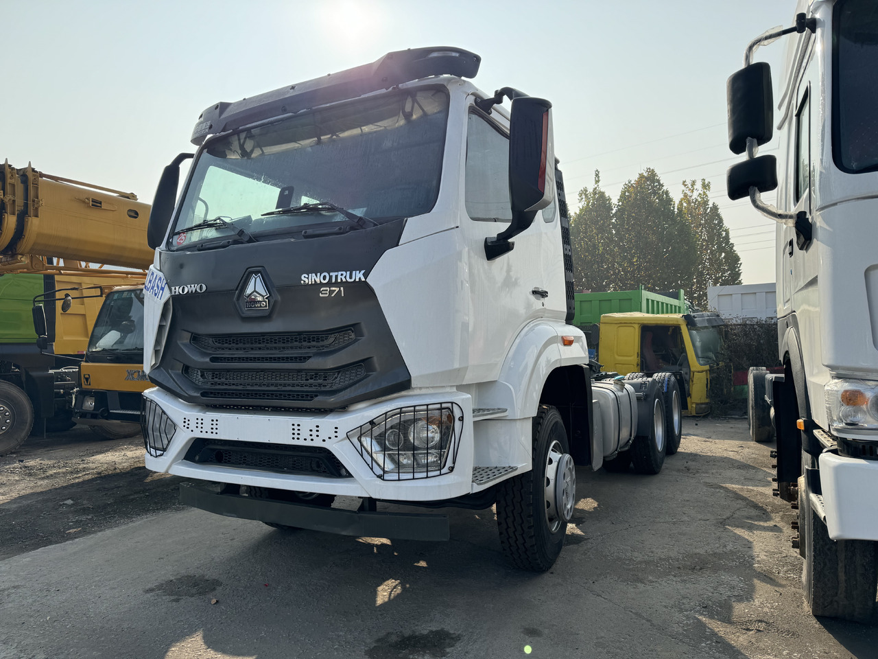 SINOTRUCK HOWO - وحدة جر: صورة 2 SINOTRUCK HOWO - وحدة جر: صورة 2