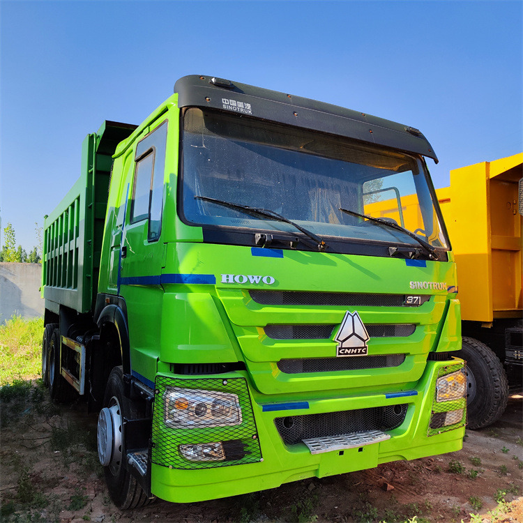 Sinotruck HOWO - شاحنة قلاب: صورة 2 Sinotruck HOWO - شاحنة قلاب: صورة 2