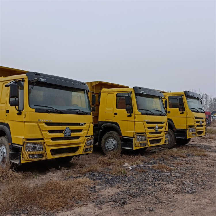 Sinotruck - شاحنة قلاب: صورة 4 Sinotruck - شاحنة قلاب: صورة 4