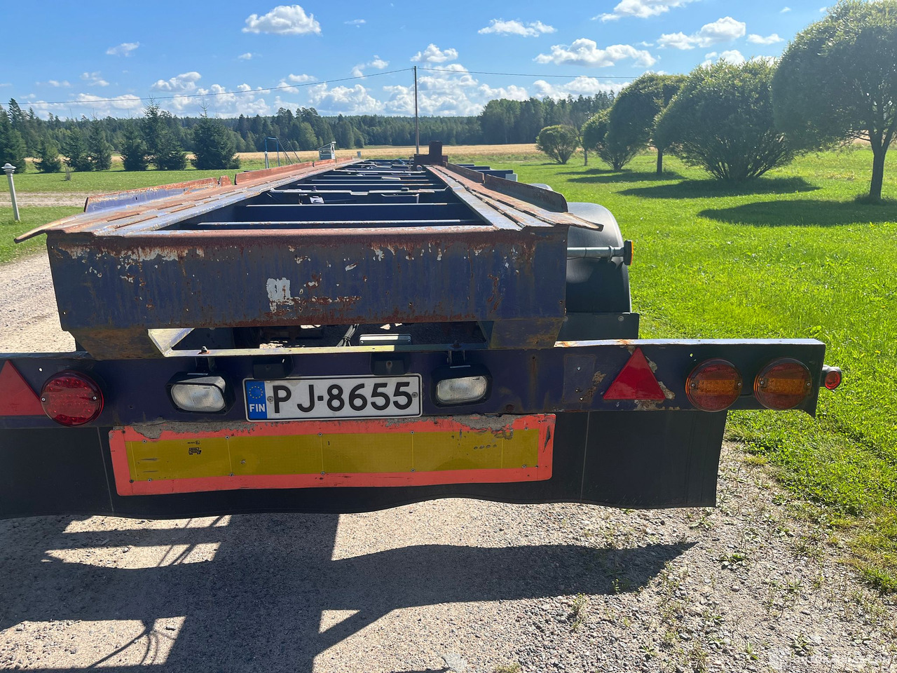 Asentamo Koivu, kolmiakselinen kuorma-auto vaihtolavaperävaunu, Juuri katsastettu, 1979, Nurmijärvi - مقطورة نقل الحاويات: صورة 5 Asentamo Koivu, kolmiakselinen kuorma-auto vaihtolavaperävaunu, Juuri katsastettu, 1979, Nurmijärvi - مقطورة نقل الحاويات: صورة 5
