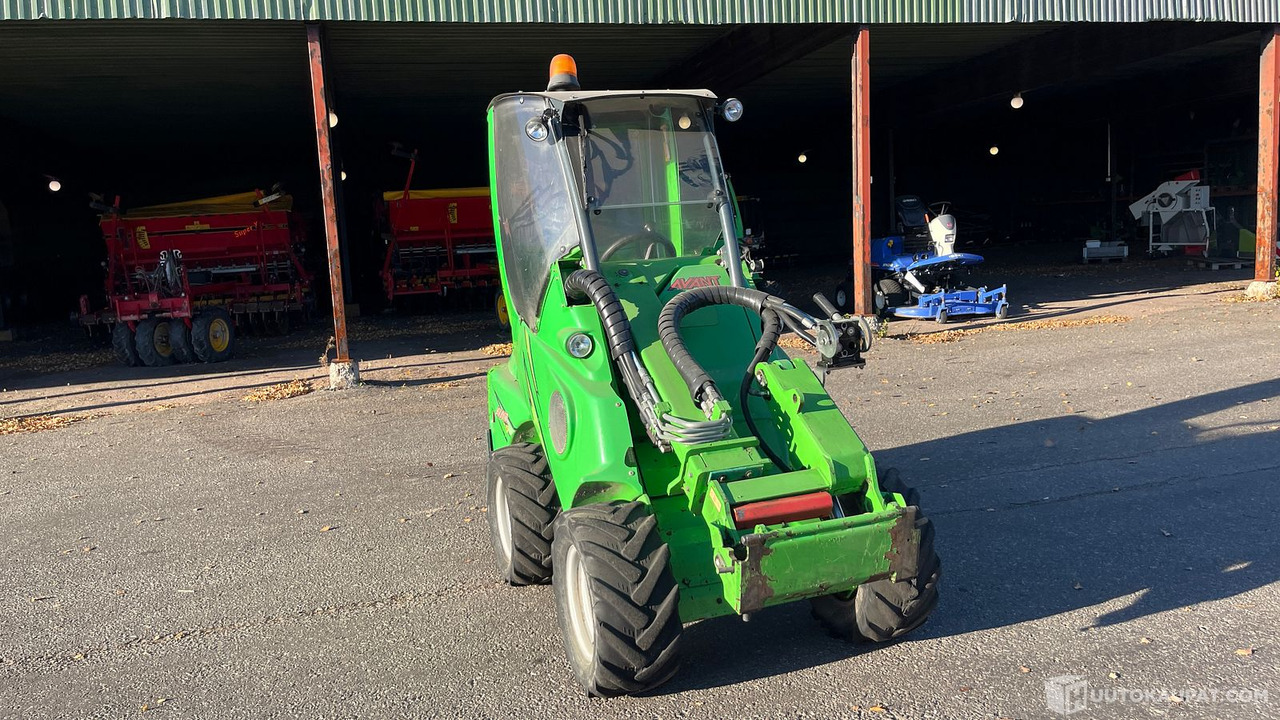 Avant 420, 2012, MTK25, Kouvola - لودر مفصلي صغير: صورة 3 Avant 420, 2012, MTK25, Kouvola - لودر مفصلي صغير: صورة 3