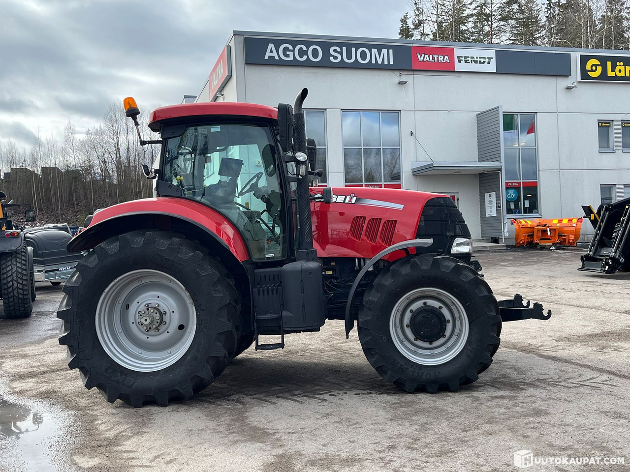 Case IH Puma 160, tractor with front linkage, 6,581 h, 2014, Espoo - آليات: صورة 4 Case IH Puma 160, tractor with front linkage, 6,581 h, 2014, Espoo - آليات: صورة 4