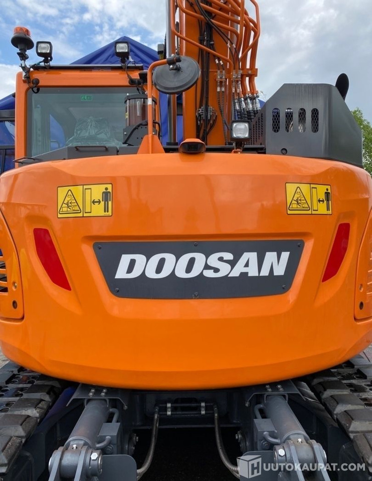 Doosan DX 140LCR-5, 2021, SMP-rototilt, puskulevy, rasvari, koura, 1 kauha, Stage5, Helsinki - حفار زحاف: صورة 4 Doosan DX 140LCR-5, 2021, SMP-rototilt, puskulevy, rasvari, koura, 1 kauha, Stage5, Helsinki - حفار زحاف: صورة 4