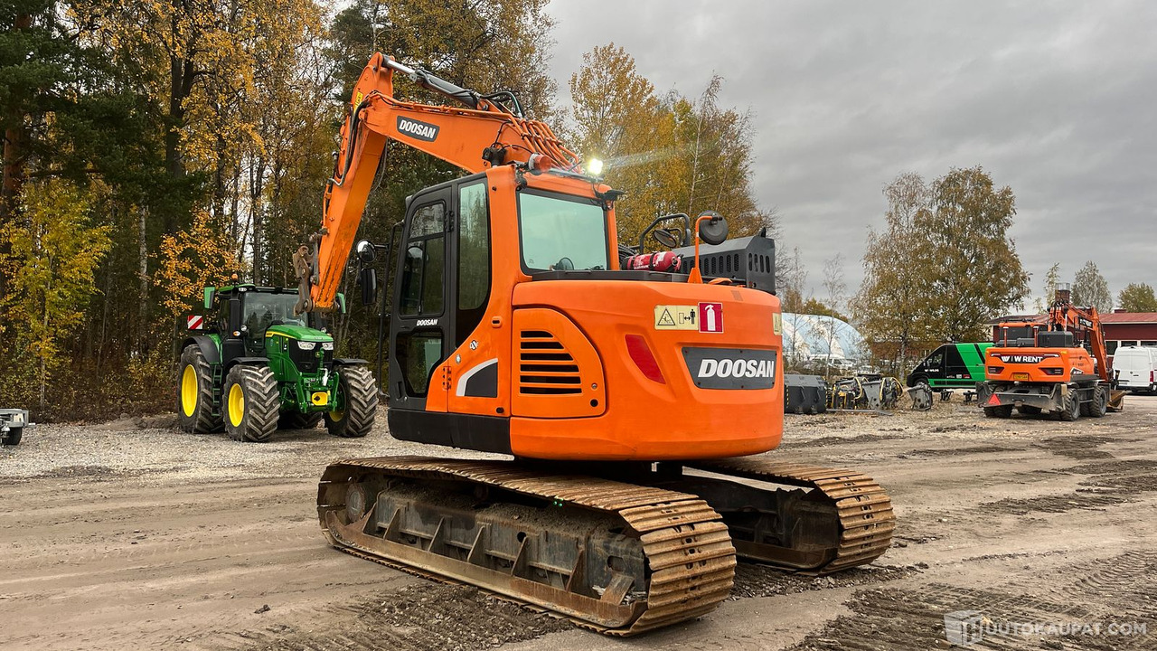Doosan DX140LCR-5, 2020, telakaivinkone, Vantaa - حفار زحاف: صورة 4 Doosan DX140LCR-5, 2020, telakaivinkone, Vantaa - حفار زحاف: صورة 4