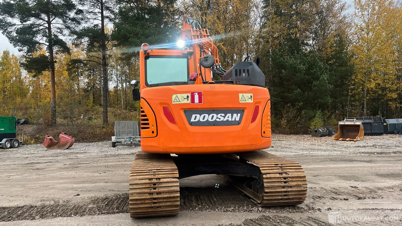 Doosan DX140LCR-5, 2020, telakaivinkone, Vantaa - حفار زحاف: صورة 5 Doosan DX140LCR-5, 2020, telakaivinkone, Vantaa - حفار زحاف: صورة 5