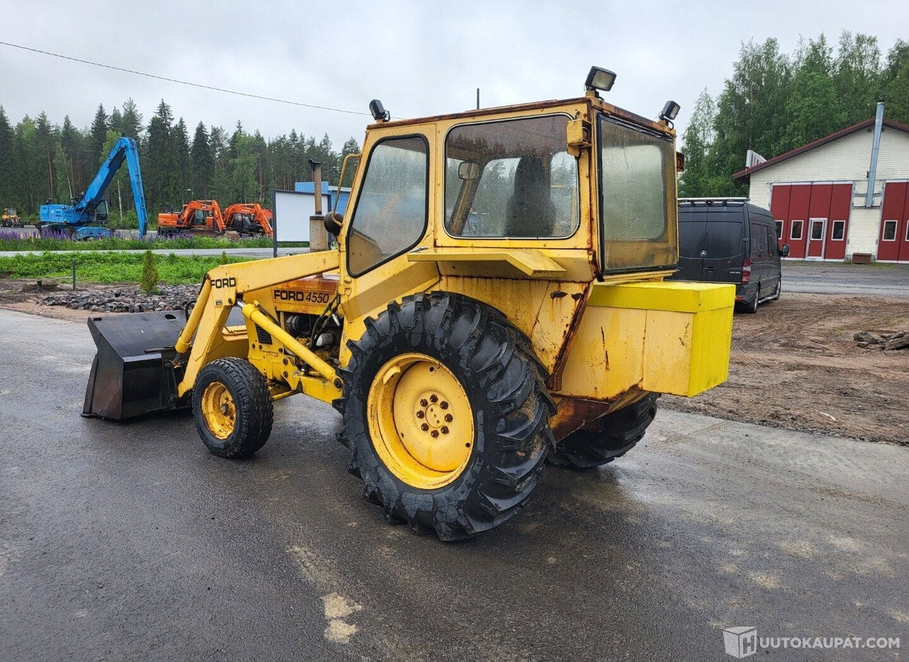 Ford 4550, 1971, Diesel Traktori + etukuormaaja MTK25, Virrat - جرار: صورة 2 Ford 4550, 1971, Diesel Traktori + etukuormaaja MTK25, Virrat - جرار: صورة 2