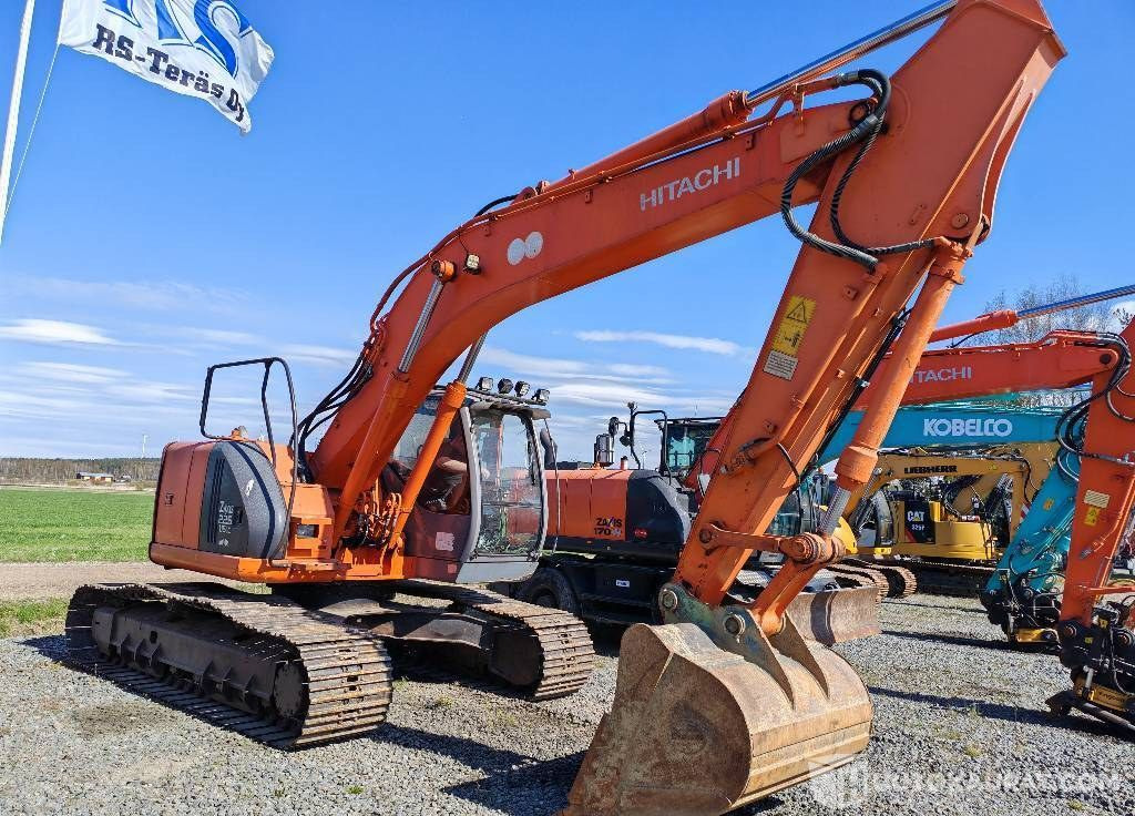Hitachi ZX 225 US, 2003, 16 156 h Kaivinkone, Kurikka - حفار زحاف: صورة 3 Hitachi ZX 225 US, 2003, 16 156 h Kaivinkone, Kurikka - حفار زحاف: صورة 3