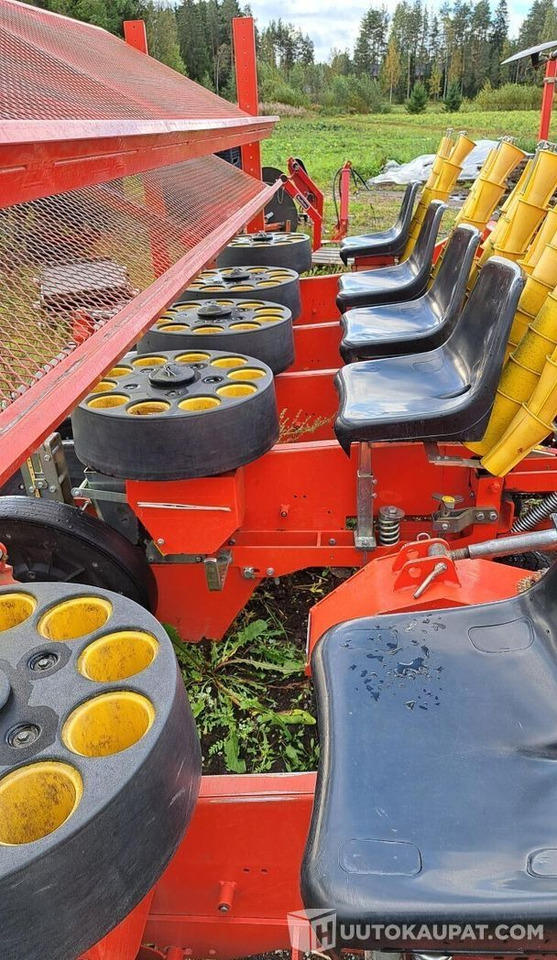 Istutuskone Checchi & Magli Trium 5, vm. 2017, Kankaanpää - معدات البذار: صورة 4 Istutuskone Checchi & Magli Trium 5, vm. 2017, Kankaanpää - معدات البذار: صورة 4