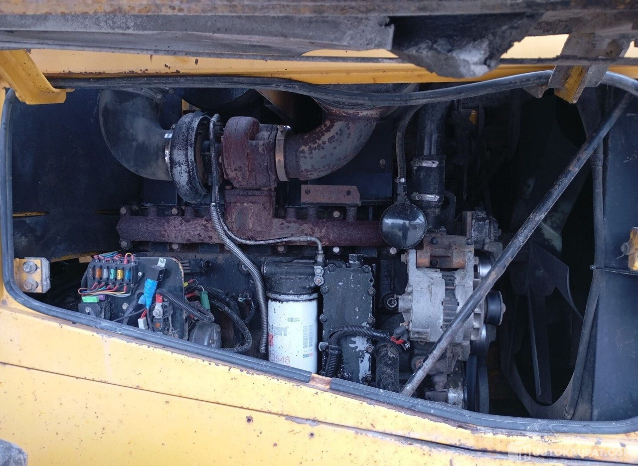 Komatsu WA 380-3H, 1999, Diesel, 15 880 h Pyöräkuormaaja, Leppävirta - اللودر بعجل: صورة 5 Komatsu WA 380-3H, 1999, Diesel, 15 880 h Pyöräkuormaaja, Leppävirta - اللودر بعجل: صورة 5