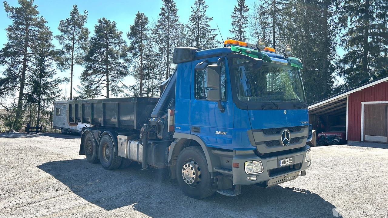 Kuorma-auto Mercedes-Benz Actros 2532, vm. 2009, kympitetty pilkki ja vaijerilaitteet, Lieto - شاحنة ذات خطاف, شاحنة كرين: صورة 4 Kuorma-auto Mercedes-Benz Actros 2532, vm. 2009, kympitetty pilkki ja vaijerilaitteet, Lieto - شاحنة ذات خطاف, شاحنة كرين: صورة 4