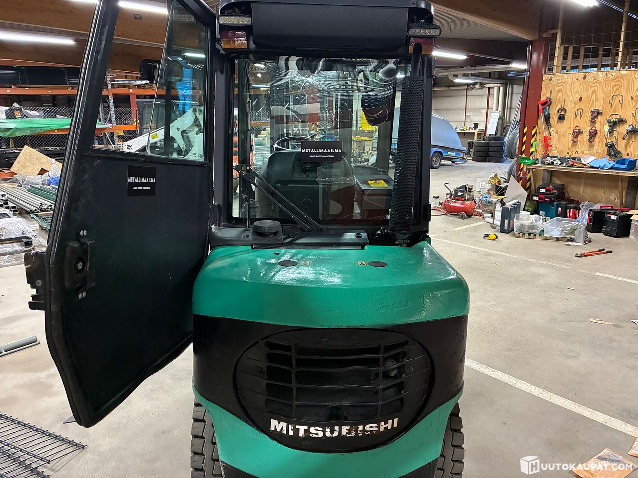 Mitsubishi FD35K, 2001 forklift, Tampere - رافعة شوكية ديزل: صورة 4 Mitsubishi FD35K, 2001 forklift, Tampere - رافعة شوكية ديزل: صورة 4