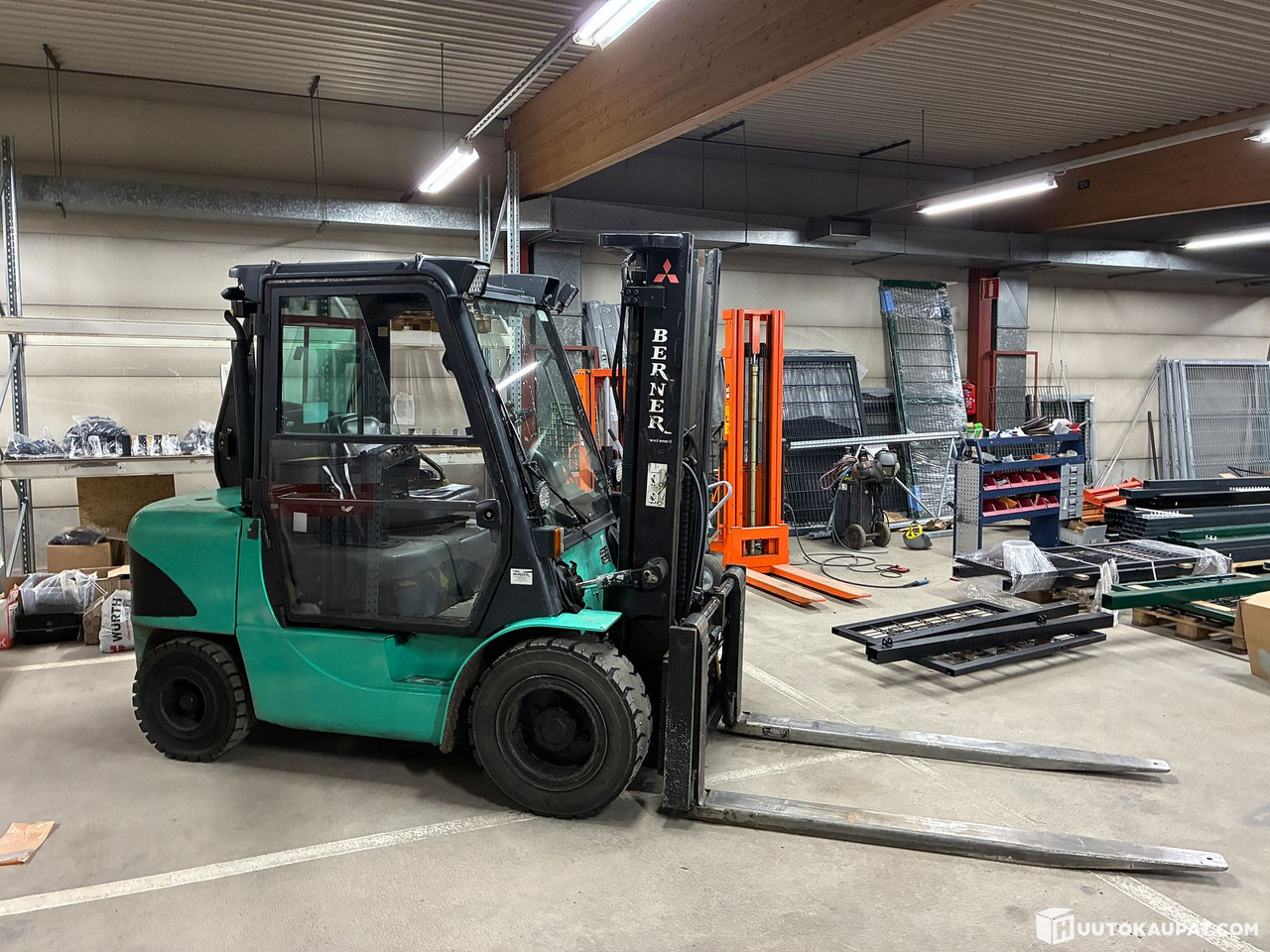 Mitsubishi FD35K, 2001 forklift, Tampere - رافعة شوكية ديزل: صورة 1 Mitsubishi FD35K, 2001 forklift, Tampere - رافعة شوكية ديزل: صورة 1