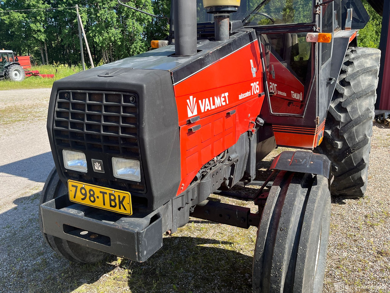 Valmet 705, Traktori, harrastajalta, 1990, Salo - الآلات الزراعية: صورة 4 Valmet 705, Traktori, harrastajalta, 1990, Salo - الآلات الزراعية: صورة 4
